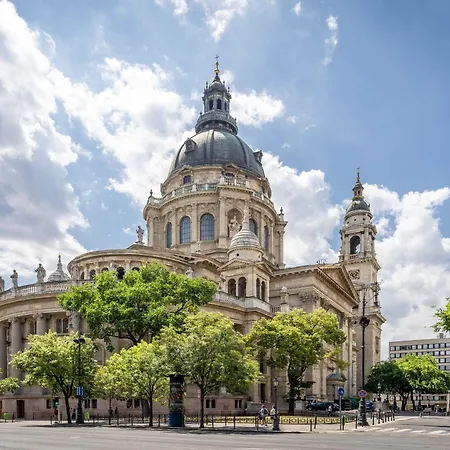 Basilica Panorama Delux *