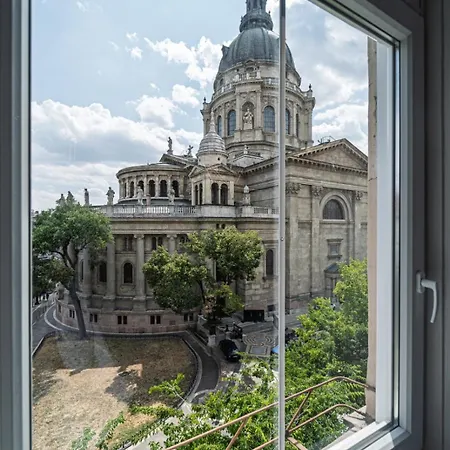 Basilica Panorama Delux شقة