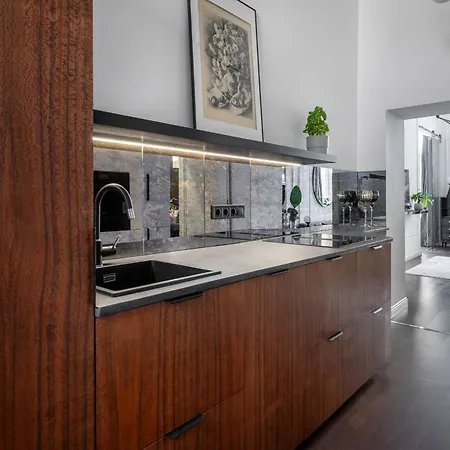 Basilica Panorama Delux דירה